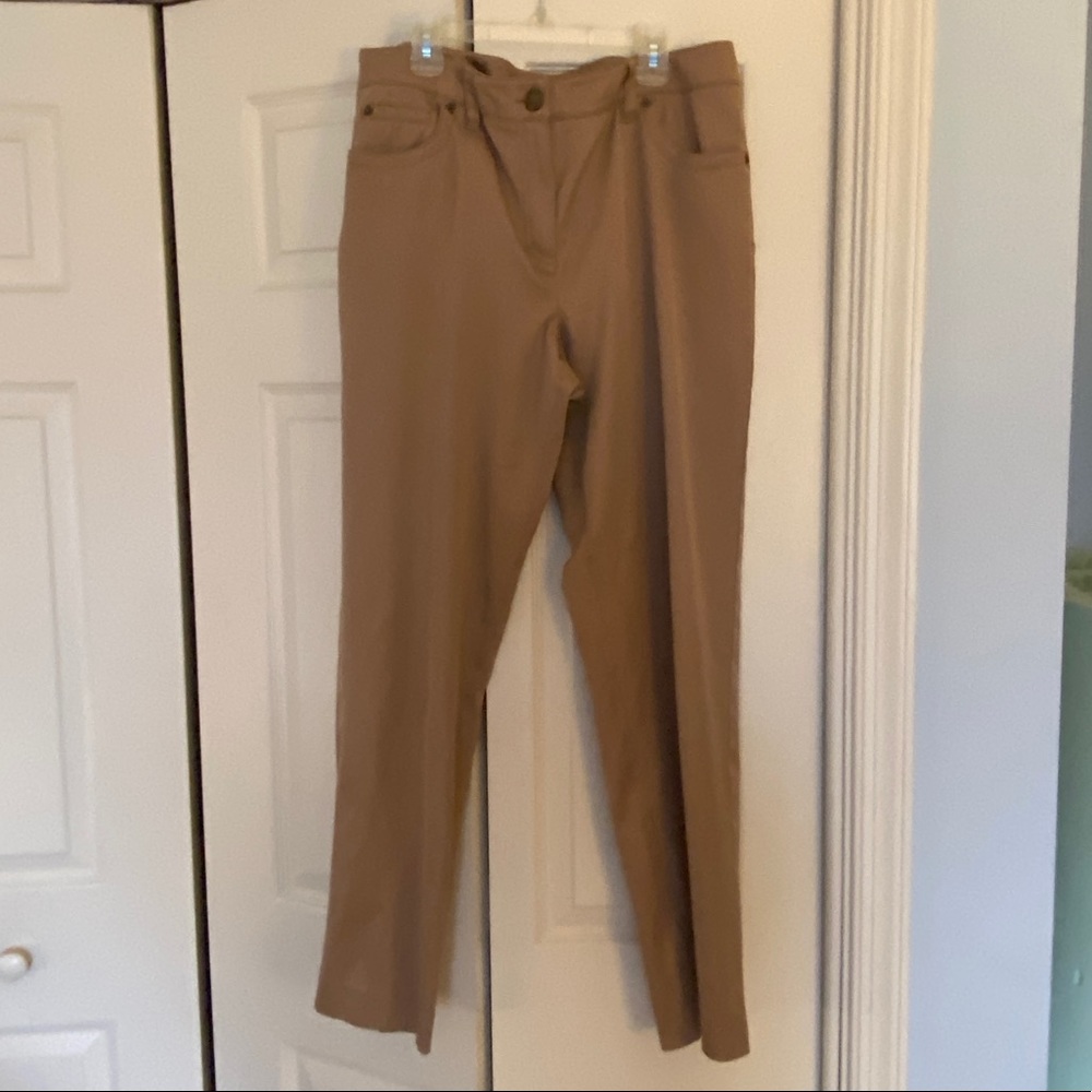 Gold pants, Straight leg, very flattering fit